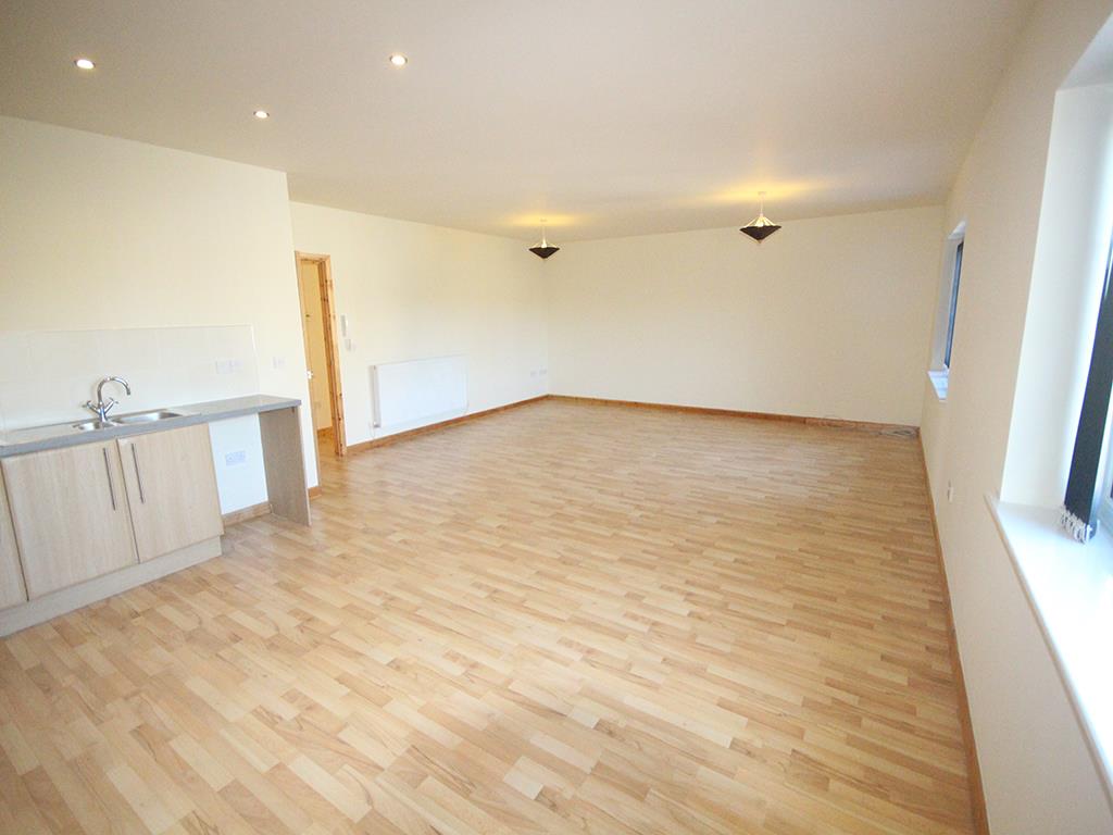 2 bedroom apartment For Sale in Colne - IMG_1364.jpg